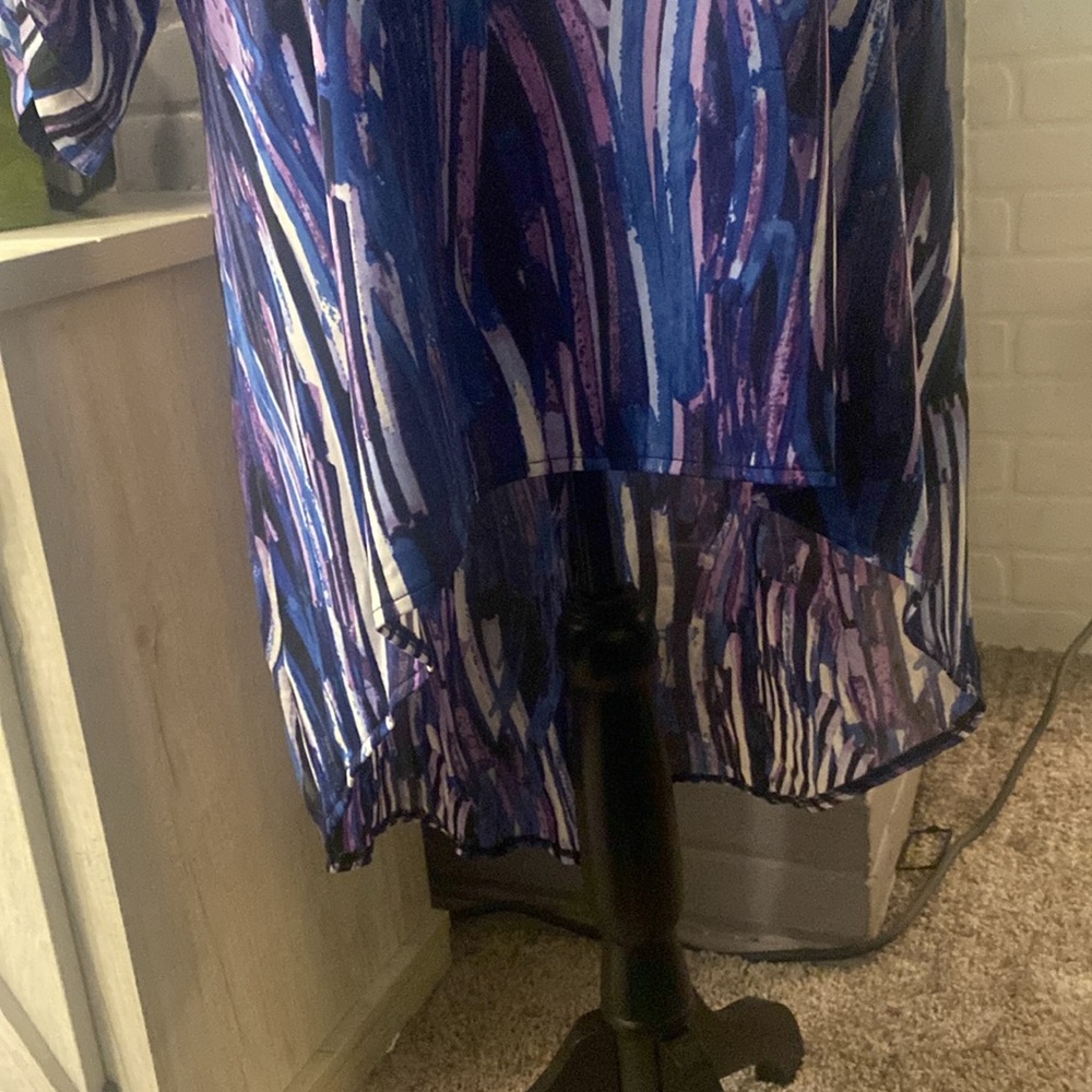 Colorful Abstract Print Blouse - Picture 3 of 4